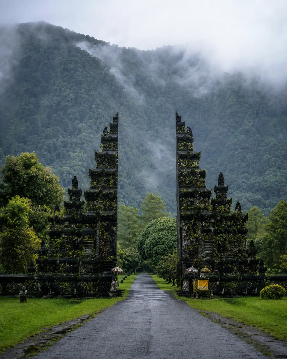 Pura Ulun Danu Bratan temple reflecting in Lake Bratan in Bedugul